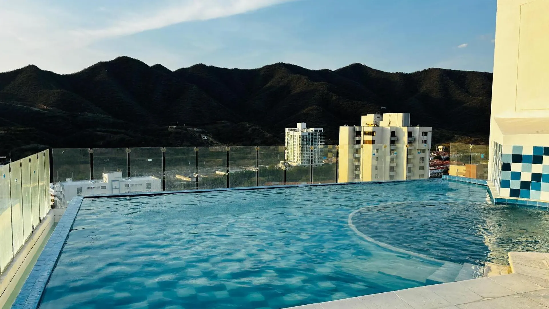 Apartment Apartamen Sky Tower Gaira